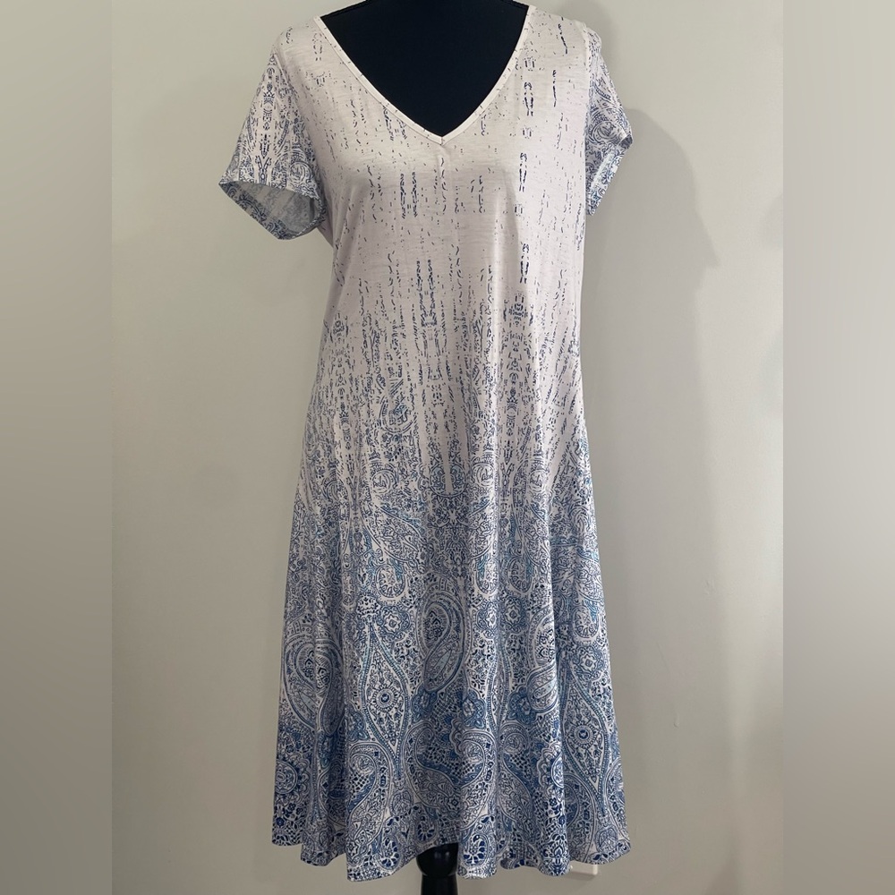 NoraCora M Blue and White Patterned V Neck Short Sleeve Knee Length Dress 323